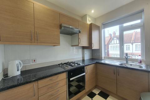 2 bedroom flat to rent, Sumner Road, Harrow, HA1