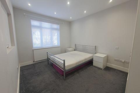 2 bedroom flat to rent, Sumner Road, Harrow, HA1