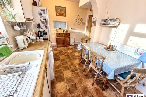 3 bedroom semi-detached house for sale, Bembridge Close, Leicester, LE3