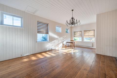 undefined, Hermitage Road, Kenley CR8