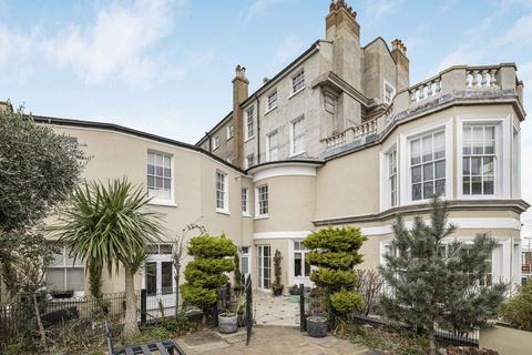 undefined, Constitution Crescent, Gravesend, DA12