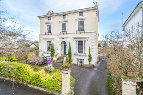 2 bedroom apartment for sale, Pittville Crescent, Cheltenham GL52