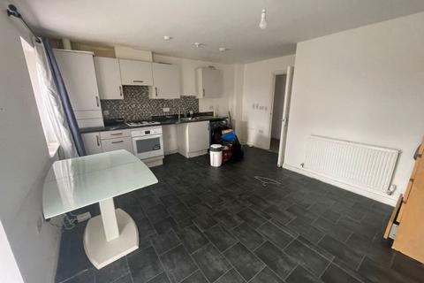 2 bedroom flat to rent, Heriot Road, Rainham, Essex