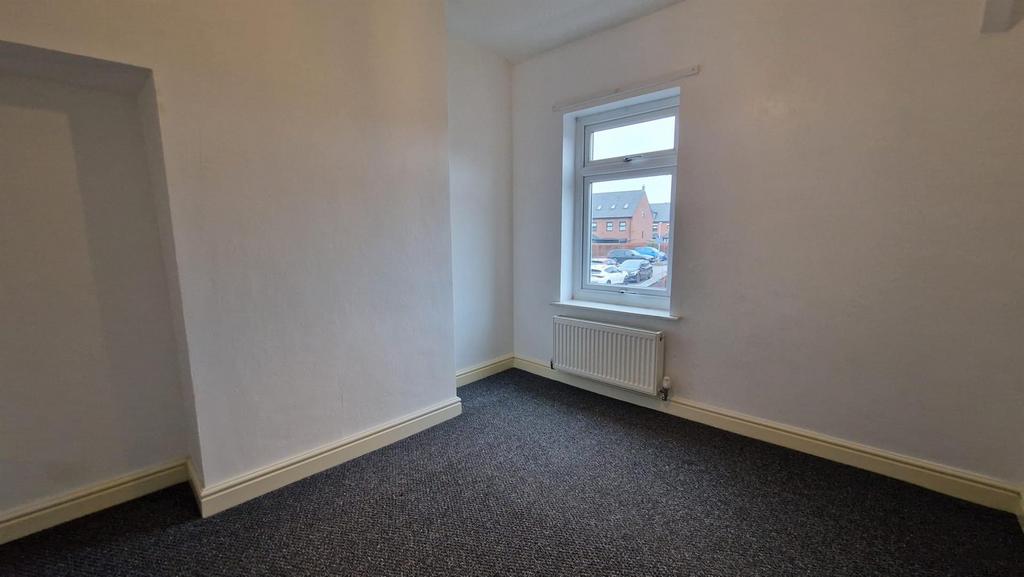 Bedroom Photo 2.jpg