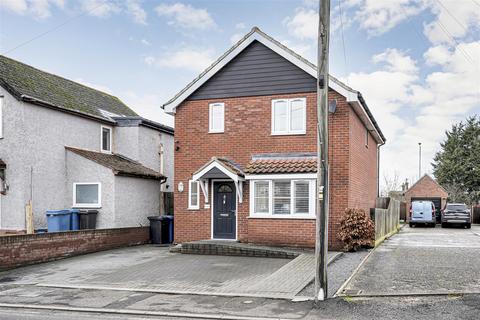 3 bedroom detached house for sale, Cattawade Street, Brantham
