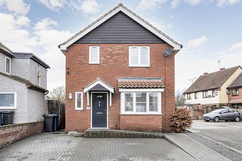 undefined, Cattawade Street, Brantham