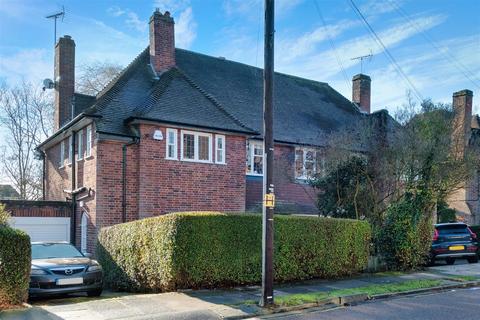 3 bedroom house for sale, Brim Hill, Hampstead Garden Suburb NW11