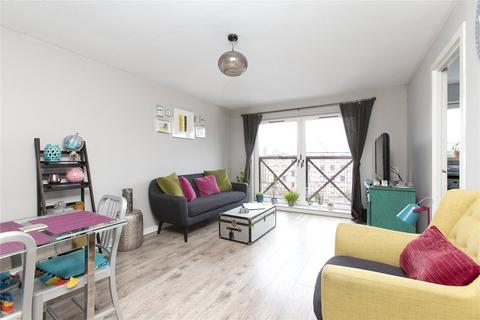 2 bedroom flat to rent, Timber Bush, Edinburgh, EH6