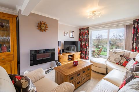 4 bedroom detached house for sale, Church Street, Elsing