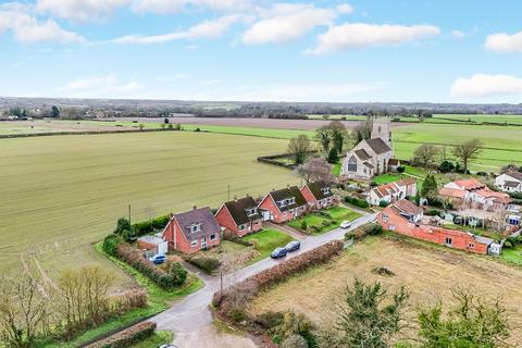 4 bedroom detached house for sale, Church Street, Elsing