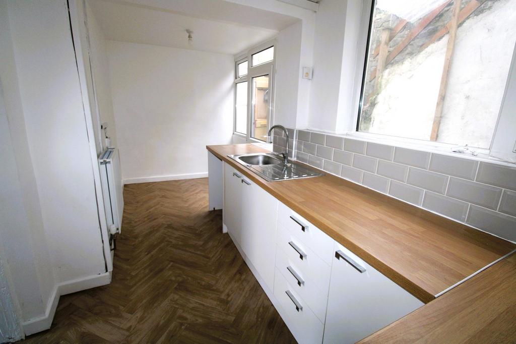 Kitchen/Breakfast Area