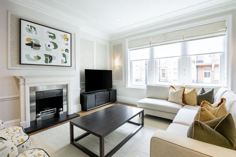 3 bedroom apartment to rent, Duke Street W1K