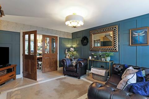 3 bedroom semi-detached house for sale, Kirkcroft Close, Thorpe Hesley, Rotherham, S61 2UH