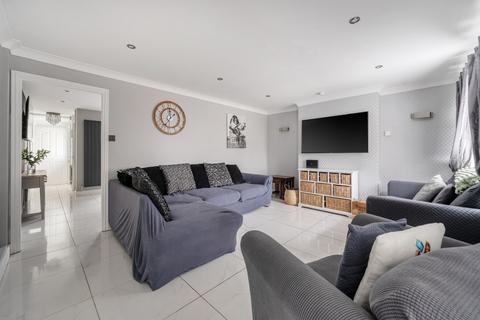 3 bedroom terraced house for sale, Bunting Gardens, Hampshire PO8