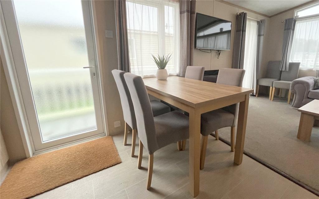 Hoburne Caravan Park, Hoburne Lane... 3 bed park home for sale - £40,000