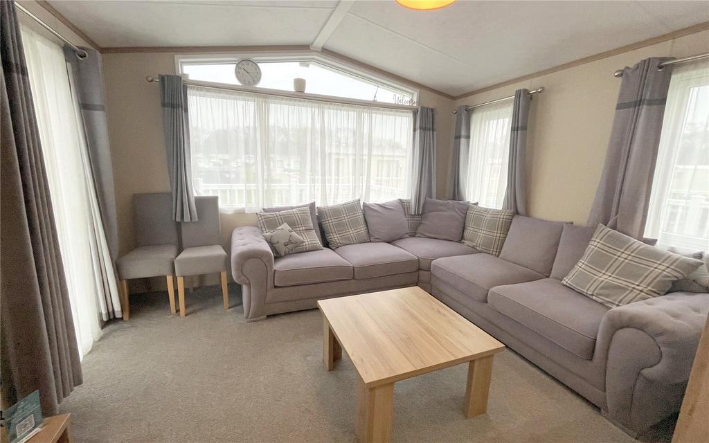 Hoburne Caravan Park, Hoburne Lane... 3 bed park home for sale - £40,000