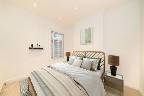undefined, Russell Road, London SW19