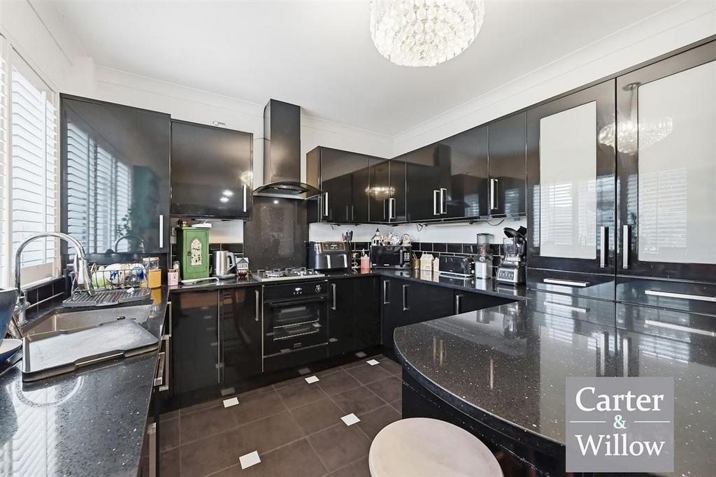 Kitchen / Dining