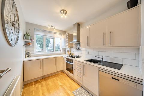 2 bedroom maisonette for sale, Holwell Place, Pinner