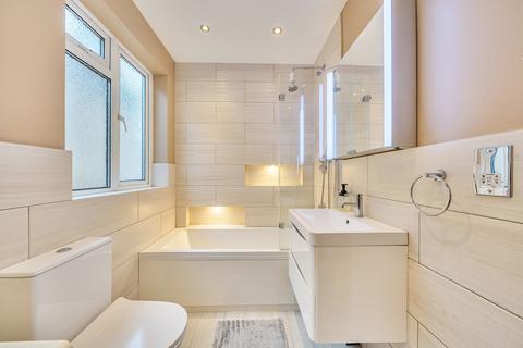 2 bedroom maisonette for sale, Holwell Place, Pinner
