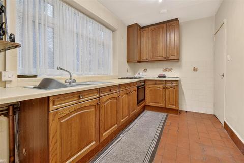 3 bedroom semi-detached house for sale, Broadway West, York