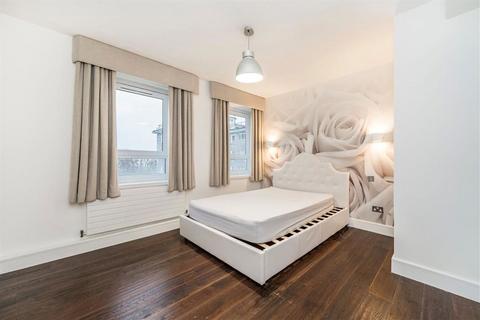 2 bedroom flat for sale, Springfield Grove, London SE7