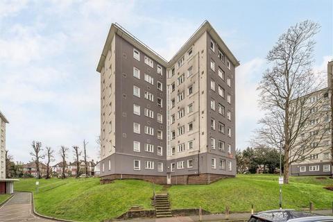 2 bedroom flat for sale, Springfield Grove, London SE7
