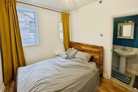 1 bedroom flat for sale, Demesne Road, Whalley Range, Manchester, M16