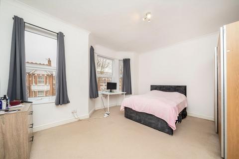 3 bedroom house for sale, Adelaide Road, London W13