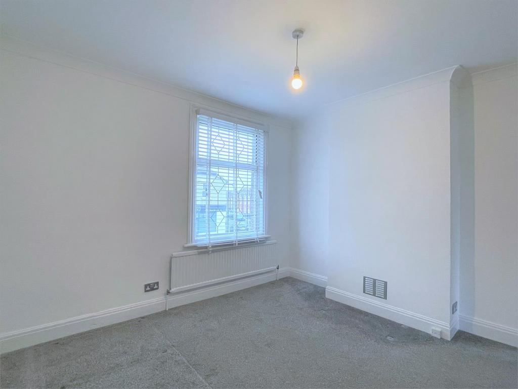 Bedroom1.jpg