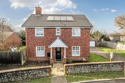 3 bedroom detached house for sale, The Bartons, Staplehurst, Tonbridge