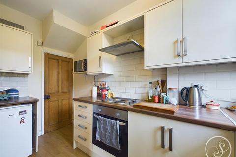 2 bedroom terraced house to rent, Haddon Place, Leeds
