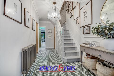 5 bedroom semi-detached house for sale, Friars Avenue, Shenfield, Brentwood