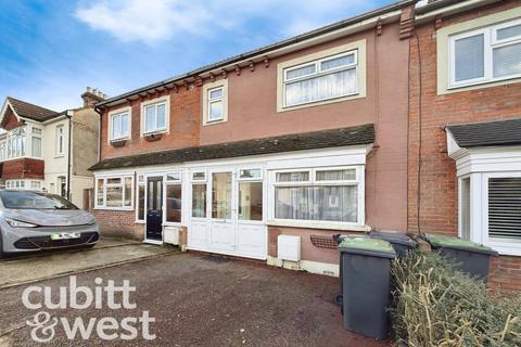 3 bedroom terraced house to rent, Silvester Road Waterlooville PO8