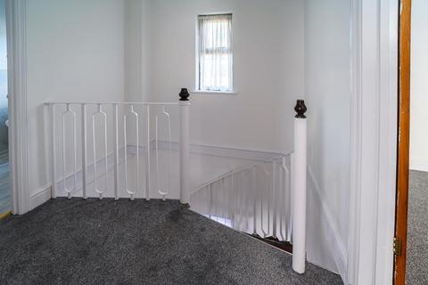2 bedroom mews to rent, Old Mews, Clarendon Street, Bedford