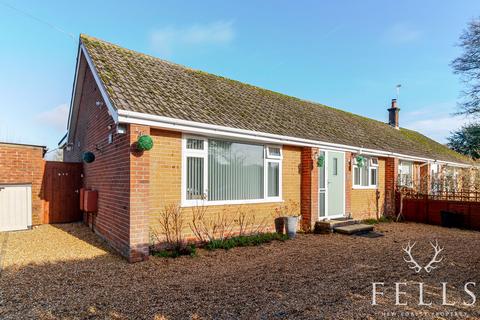 2 bedroom semi-detached bungalow for sale - Burley Road, Christchurch BH23