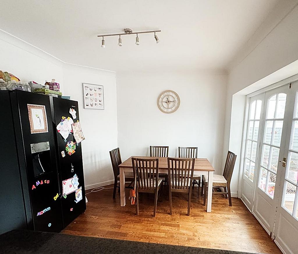 Extended Dining Kitchen
