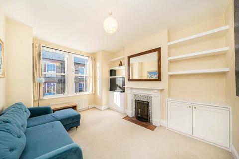 3 bedroom flat for sale, Sellincourt Road, London SW17