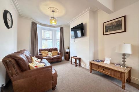 4 bedroom end of terrace house for sale, Caledonia Street, Scarborough, YO12