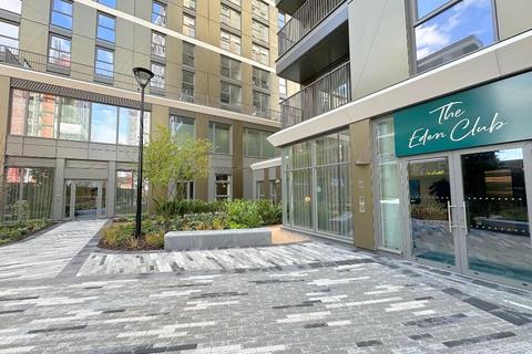 1 bedroom flat for sale, London TW18