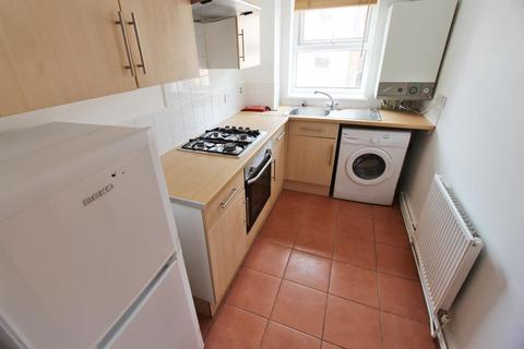 2 bedroom flat to rent, Withington Road, Whalley Range, Manchester
