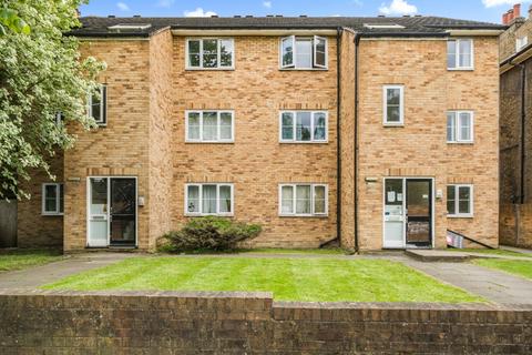 1 bedroom flat to rent, Linden Grove, London, SE15