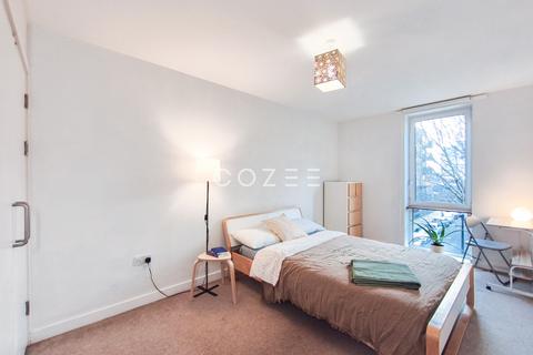2 bedroom flat to rent, 15 Trafalgar Gardens, Stepney Green E1