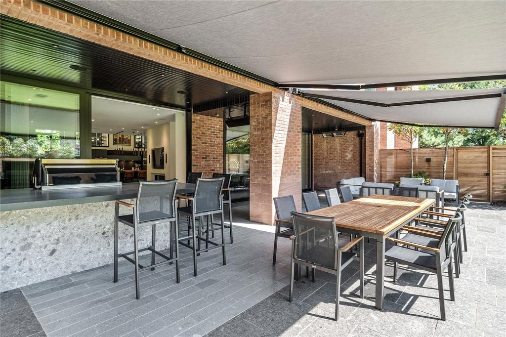 Outdoor Seating Area