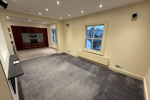 2 bedroom flat to rent, Church Street, Swadlincote, DE11