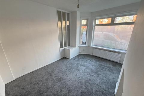 3 bedroom house to rent, Lincoln Avenue, Levenshulme, Manchester