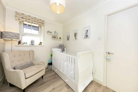2 bedroom flat for sale, Cahir Street, London E14