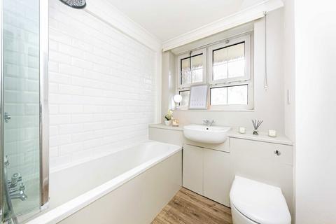 2 bedroom flat for sale, Cahir Street, London E14