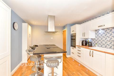 3 bedroom terraced house for sale, Battenburg Avenue, Portsmouth PO2