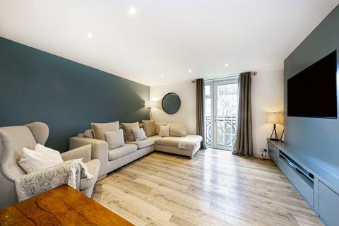 2 bedroom flat for sale, Cahir Street, London E14
